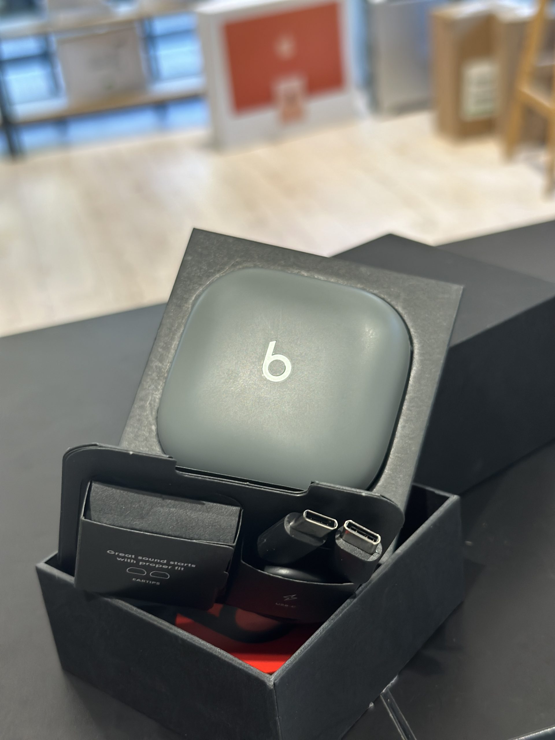 A0FCC323-F507-403F-90AD-6AAE1442E367